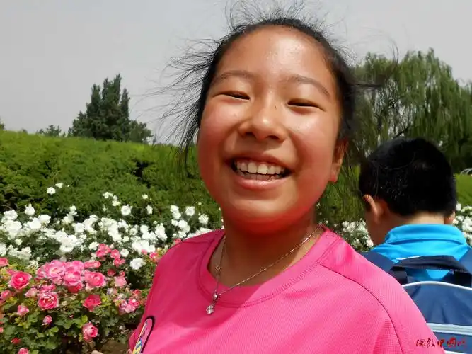 白雅祺摄影作品,最美同学:灿烂的笑容,淘教中国网