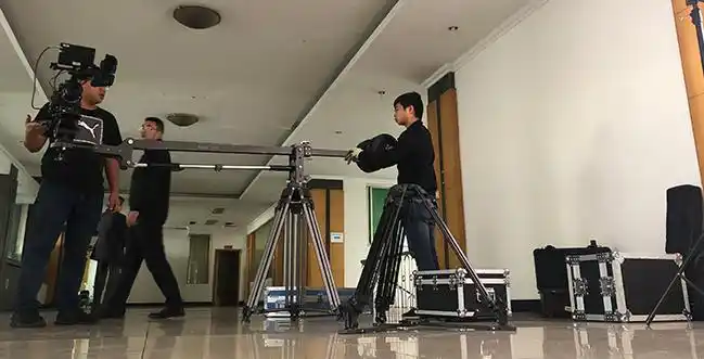 【花絮】银钢一通拍摄花絮-重庆西蔓影视制作