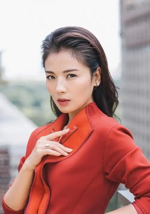 影星壁纸-238 刘涛帅气短发 冷艳魅惑女王范 (58图)