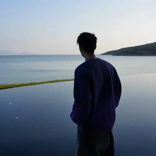 10张男生微信头像,帅气背影!