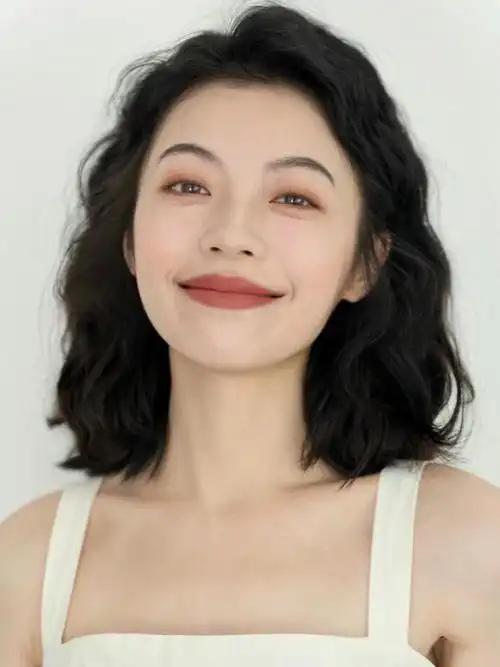 方形脸如何选择适合自己的发型|脸型|卷发|发量|层次感_网易订阅