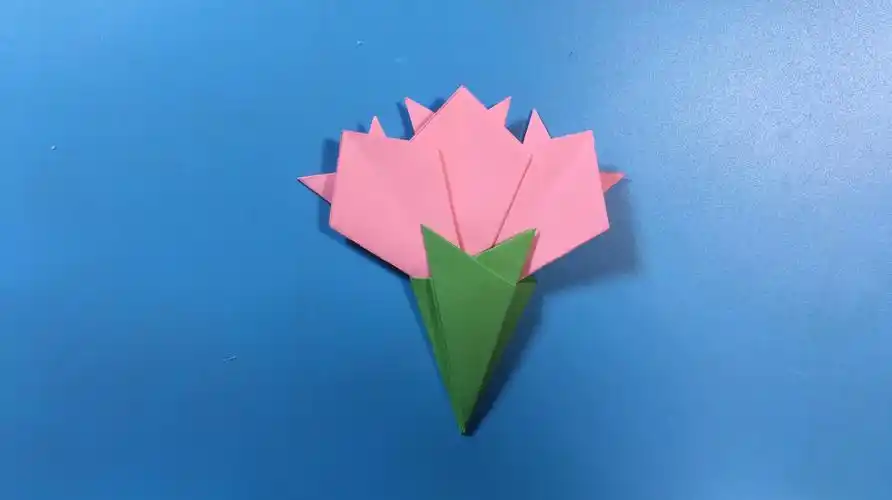 折纸视频教程  04:55  来源:好看视频-教你折纸晶莹剔透雪花,简单易学