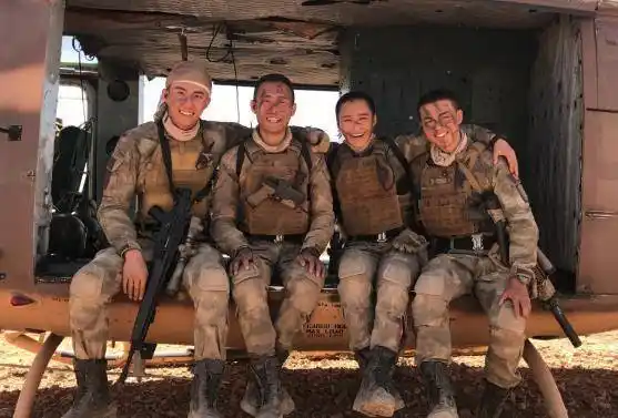 2022年正值事业上升期,被前女友爆结婚证,隐婚瓜来了一波,不过一直都