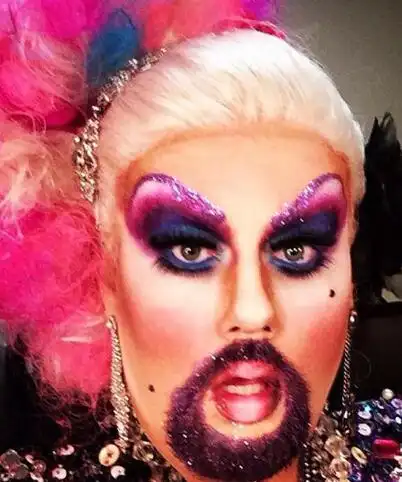 【图】鲁保罗变装秀掀留胡子风潮 "大胡子美女"妖艳动人