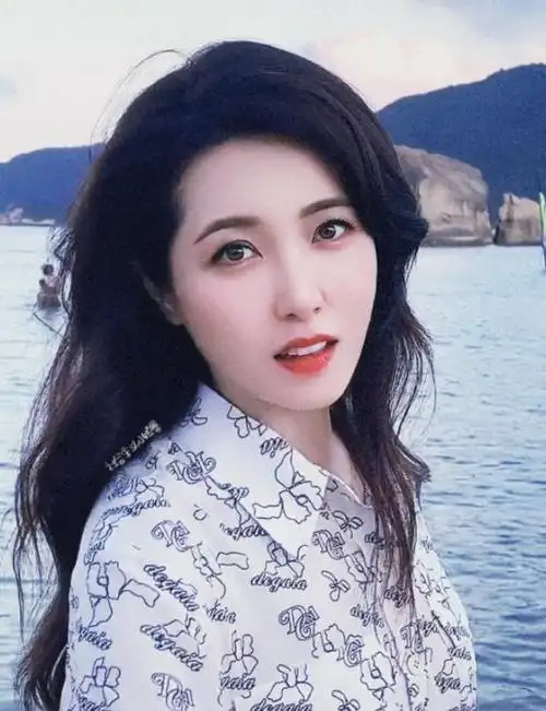 曾黎结婚了嘛 曾黎年轻时有多美