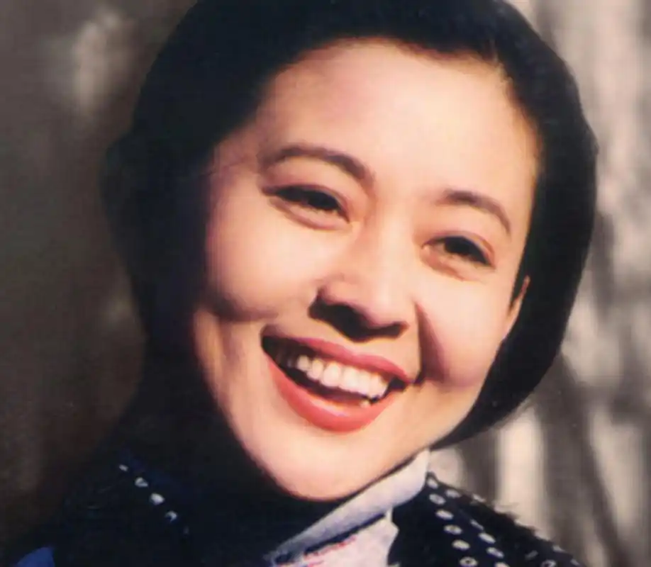 年轻时候有多美,颜值碾压杨颖,杨幂,范冰冰!_倪萍