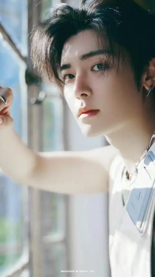 侯明昊玛丽黛佳底妆代言人