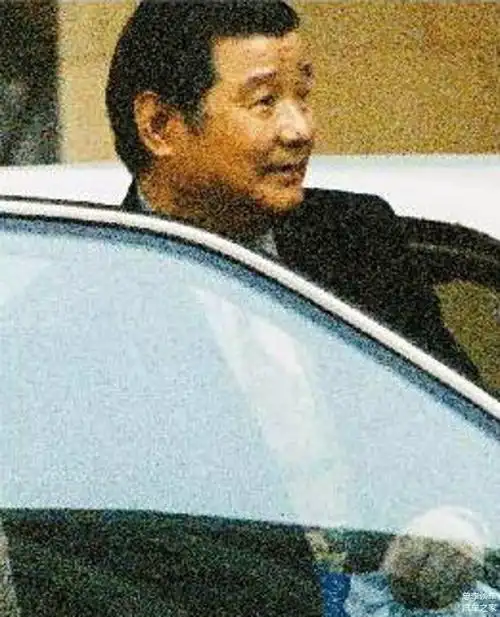 5亿探长雷洛传原型吕乐年轻时坐顶级豪车晚年座驾连降3级