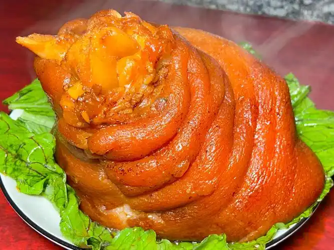 快过年了,教你家常炖肘子的做法,软烂入味,肥而不腻,太香了