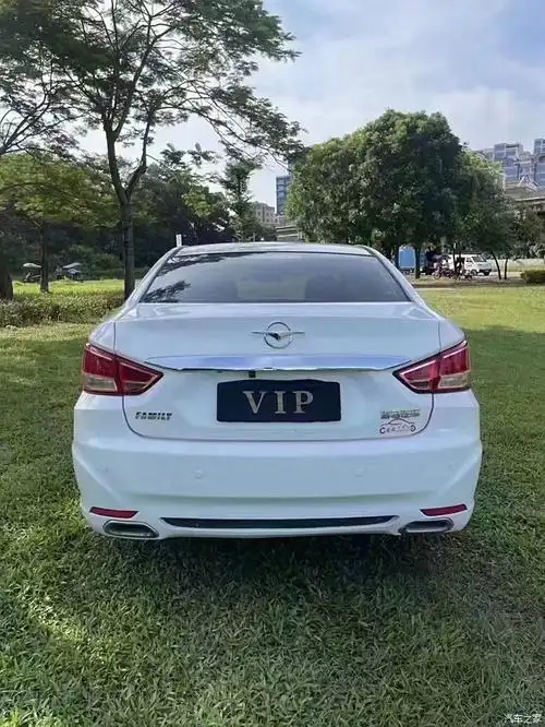 16年海马福美来m5,1.6排量,外观时尚大气,手动挡,车况