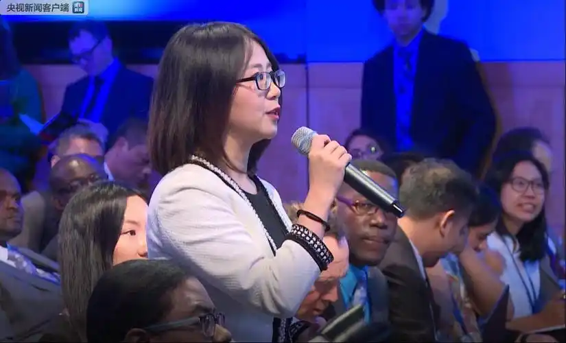 本台记者 曹卿云:金墉行长您好,我是央视和cgtn记者曹卿云.