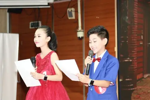 金话筒少儿主持人艺术培训中心