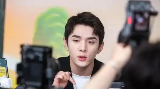 李佳琦团队辟谣带货超250亿:收货及数据统计远未结束|辟谣|李佳琦