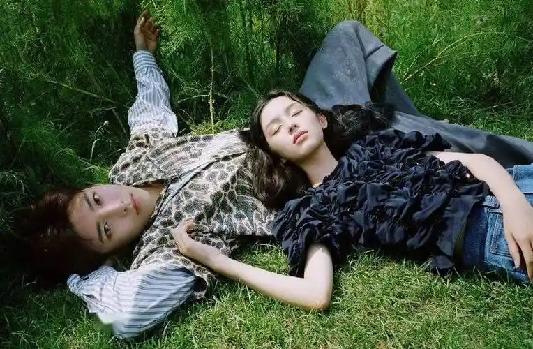 时尚芭莎拍cp大片是真的绝