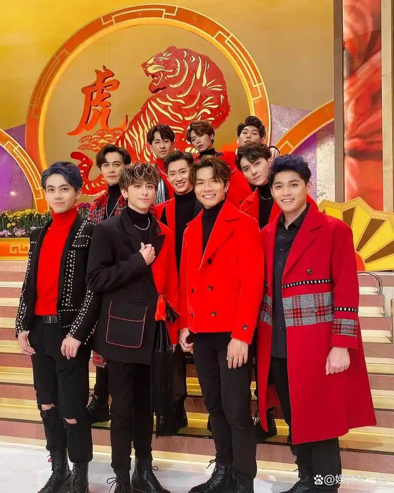 tvb组10人男团super tiger 初上舞台获网民高度赞赏
