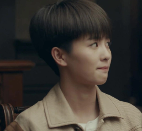 烈火军校再现真香梗,许凯白鹿战火重逢,诠释为爱隐忍