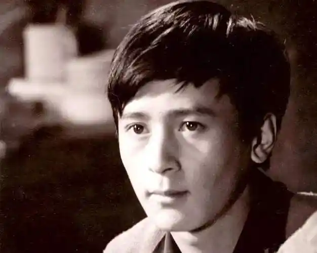 雷汉:曾是体育老师,因《霸王别姬》走红,摄影师女儿是他的骄傲|演员