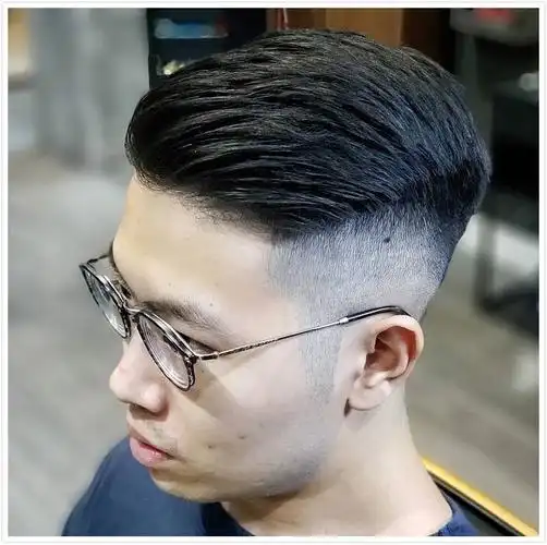 男生短发发型设计(男生5款简单时髦的短发)