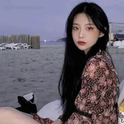 水瓶座女生头像真人