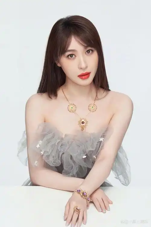 43岁的秦岚至今未婚:我的婚姻不将就