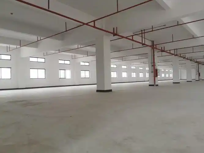 三栋5000平米标准砖混厂房出租