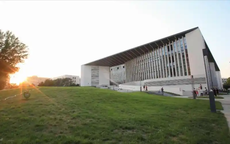 北京工业大学逸夫图书馆