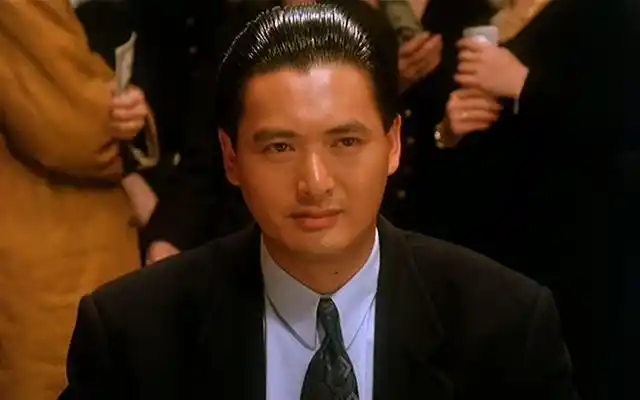 1989年,由周润发,刘德华主演的电影《赌神》上映,随即掀起了以"赌"为