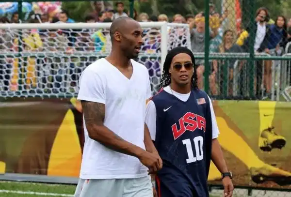 科比:膝盖已经100%痊愈 希望湖人来巴西打比赛