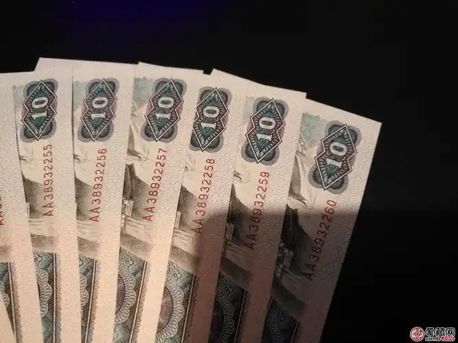 如果大家非要了解第四套人民币80版10元值多少钱后再去收藏也未尝不可