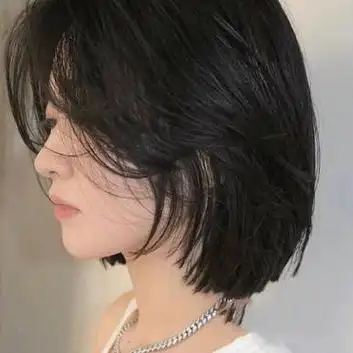 八字刘海层次感柔美短发—突显个性,彰显时尚