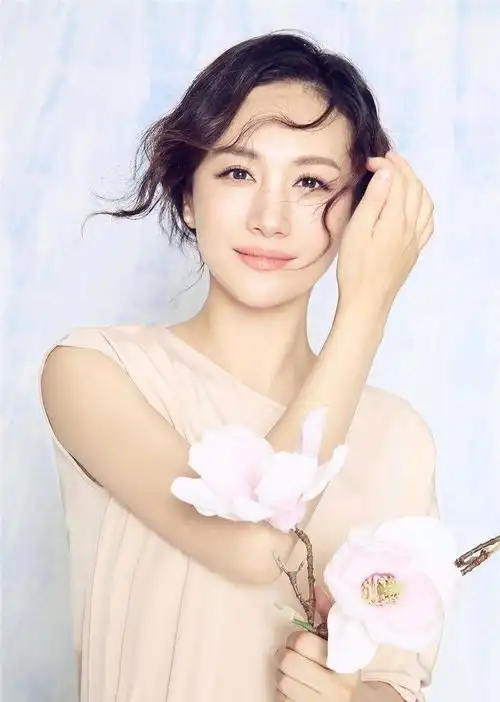 王婉娟麻雀中饰演刘兰芝楚楚动人的眼神与温婉气质