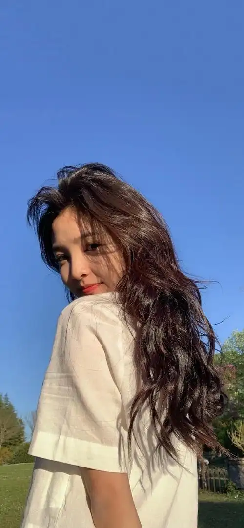 小清新邻家女孩章若楠壁纸