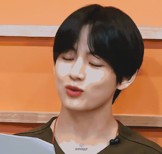 actor 金泰亨9115配音的时候也喜欢皱皱鼻嘟嘟嘴嘞0815logo