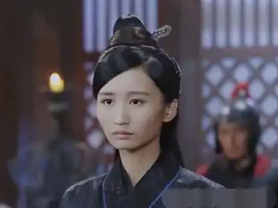 说实话聂欢的古装造型还是非常惊艳的,也难怪任嘉伦早早的就结了婚