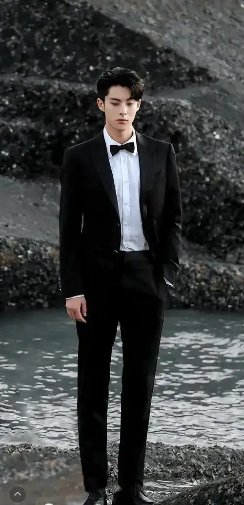 内娱穿西装最帅男艺人排名,李现15,邓为12,张艺兴第6,酷盖第2