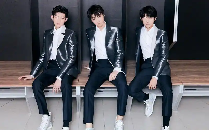 【与tfboys跨年的晚上】2020来了,2023还会远吗?新年快乐!