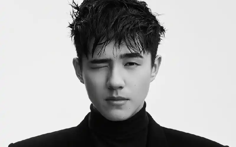 刘昊然酷帅写真图片桌面壁纸