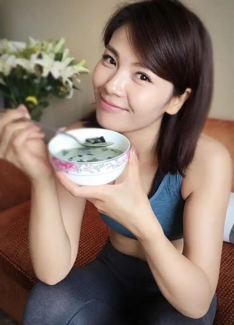 刘涛私生女事件升级,男方的身份水落石出?这一次恐怕声名狼藉?