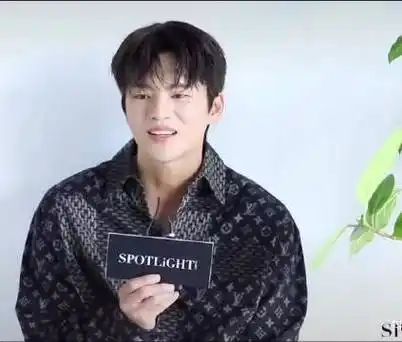 徐仁国  #治愈系笑容 96