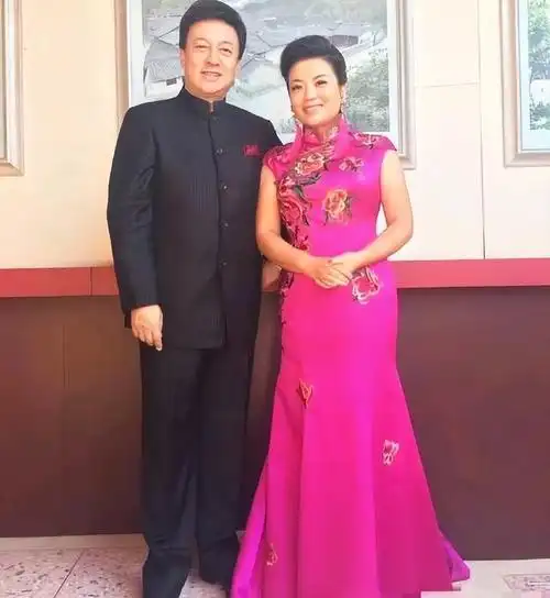 张也55岁还未婚和62岁的吕继宏互相陪伴多年不结婚也幸福