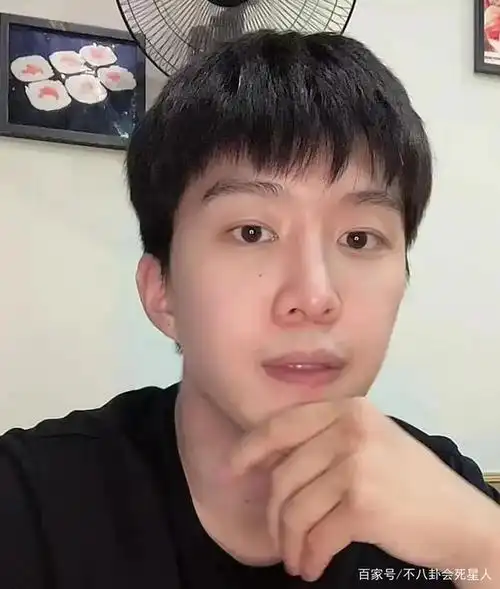 荧幕上的男明星,个个帅气迷人,其实,有些不过是化妆包装出来的而已,当