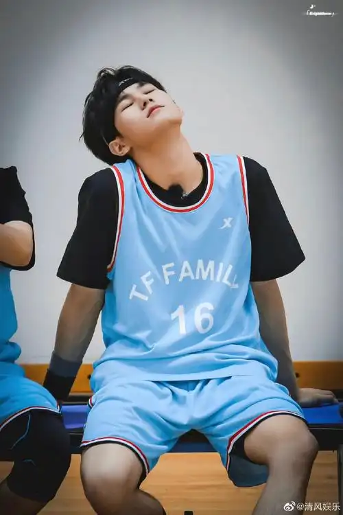 张真源夏日运动会pb扫图