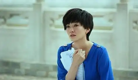 47的"人间尤物"李小冉,感情经历挫折后,最终收获爱情