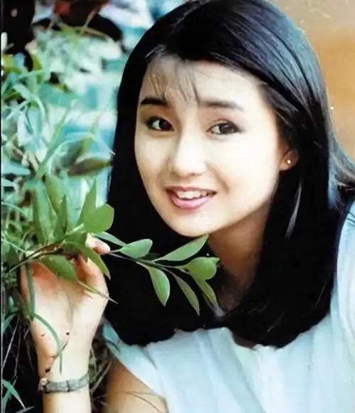 回顾张曼玉30年前一张旧照秒杀了半个内娱