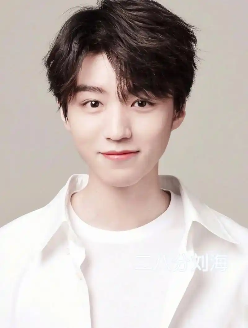 王俊凯发型合集  小凯近几年的发型你们最喜欢哪个?