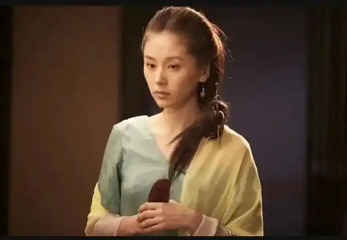 演员王子文:(原名王蒙蒙)1982年2月28日出生于四川省成 - 抖音