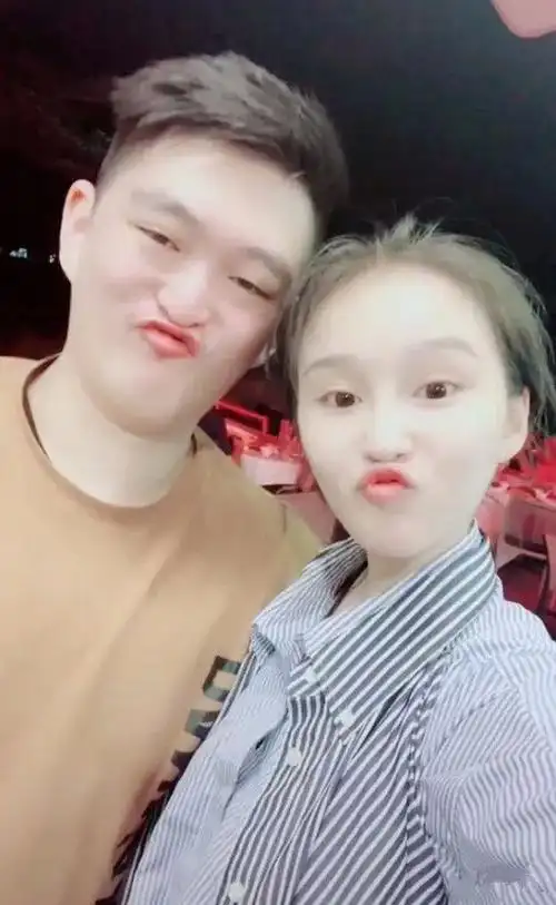 撒狗粮!郑爽首晒和男友合影,还自爆两个人恋爱私事