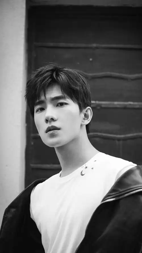 杨洋帅气图片高清手机壁纸