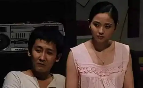 《我爱我家》拍摄剧本吃紧,梁左把妹妹梁欢拉进剧组,三兄妹聚齐