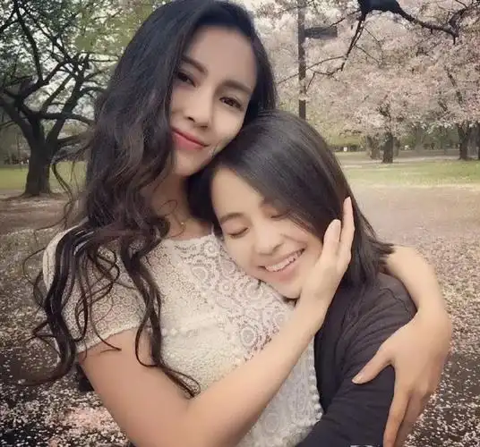 男星李铢衔与杨颖闺蜜结婚,圈内好友在线祝福,却遭杨颖粉丝围攻-腾讯